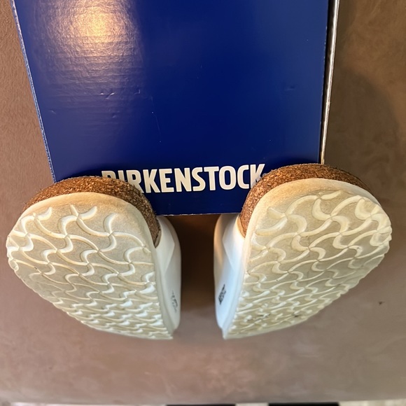 Birkenstock White Arizona Slide Shoe- Size 38 - Picture 9 of 13